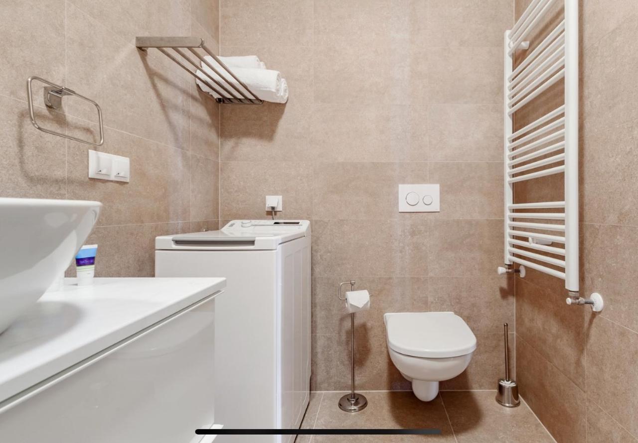 Апартаменты Modern Studio Coresi Брашов Экстерьер фото